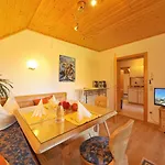 Haus Lindenkreuz Апартаменты *